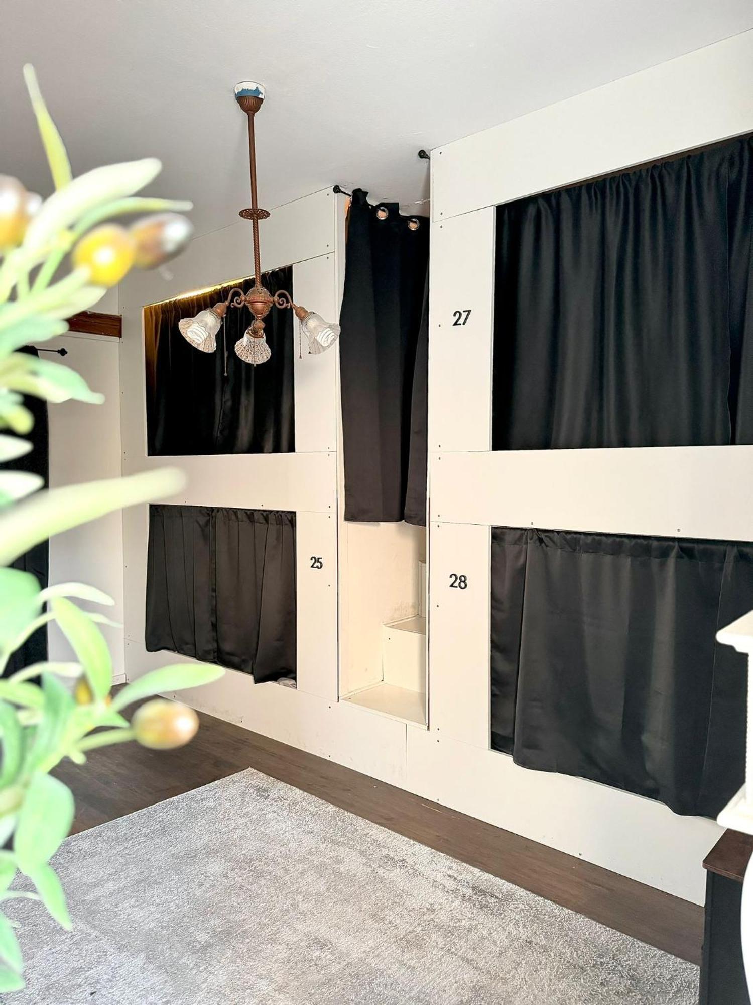 Burlington Hostel Los Angeles Extérieur photo